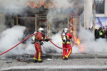 Inferno nel centro di Parigi 2