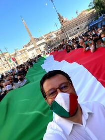 Il centrodestra unito in piazza per il 2 giugno 6