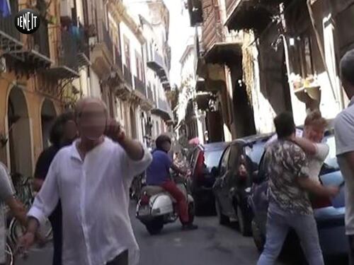 Reddito di cittadinanza: aggressione a Palermo alla troupe delle Iene