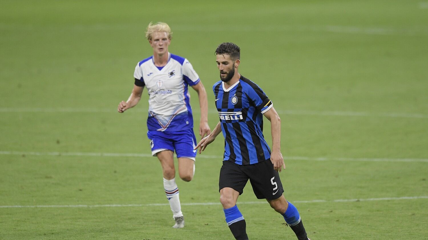 Il derby del coronavirus Inter quattro, Milan due. E ora c'è chi parla di bolla