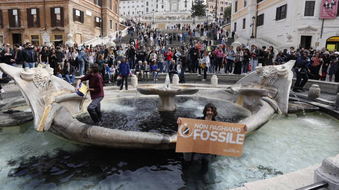 Eco-vandali, via libera alla legge che li punisce: ecco cosa rischiano ora