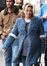 Bridget Jones mamma: Renée Zellweger col pancione sul set 41