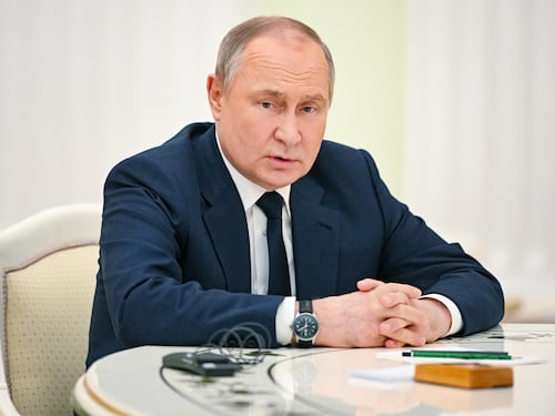 "Putin vede tutti traditori". Il messaggio dell'ex spia russa