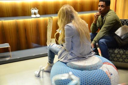 Francesca Cipriani sexy: shopping a Milano 10