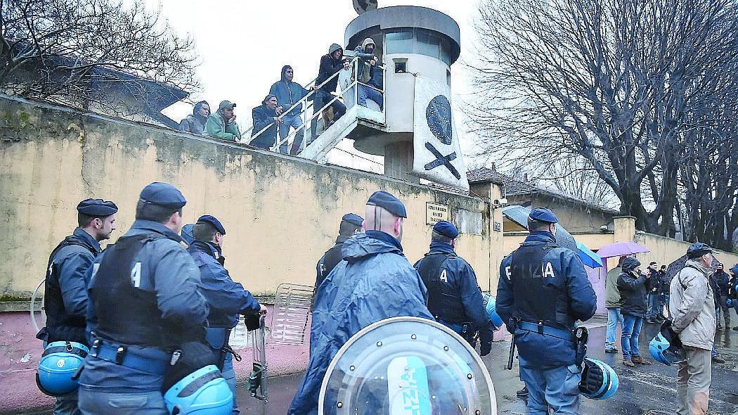 La sfida degli abusivi: dopo l'ex caserma la nuova occupazione