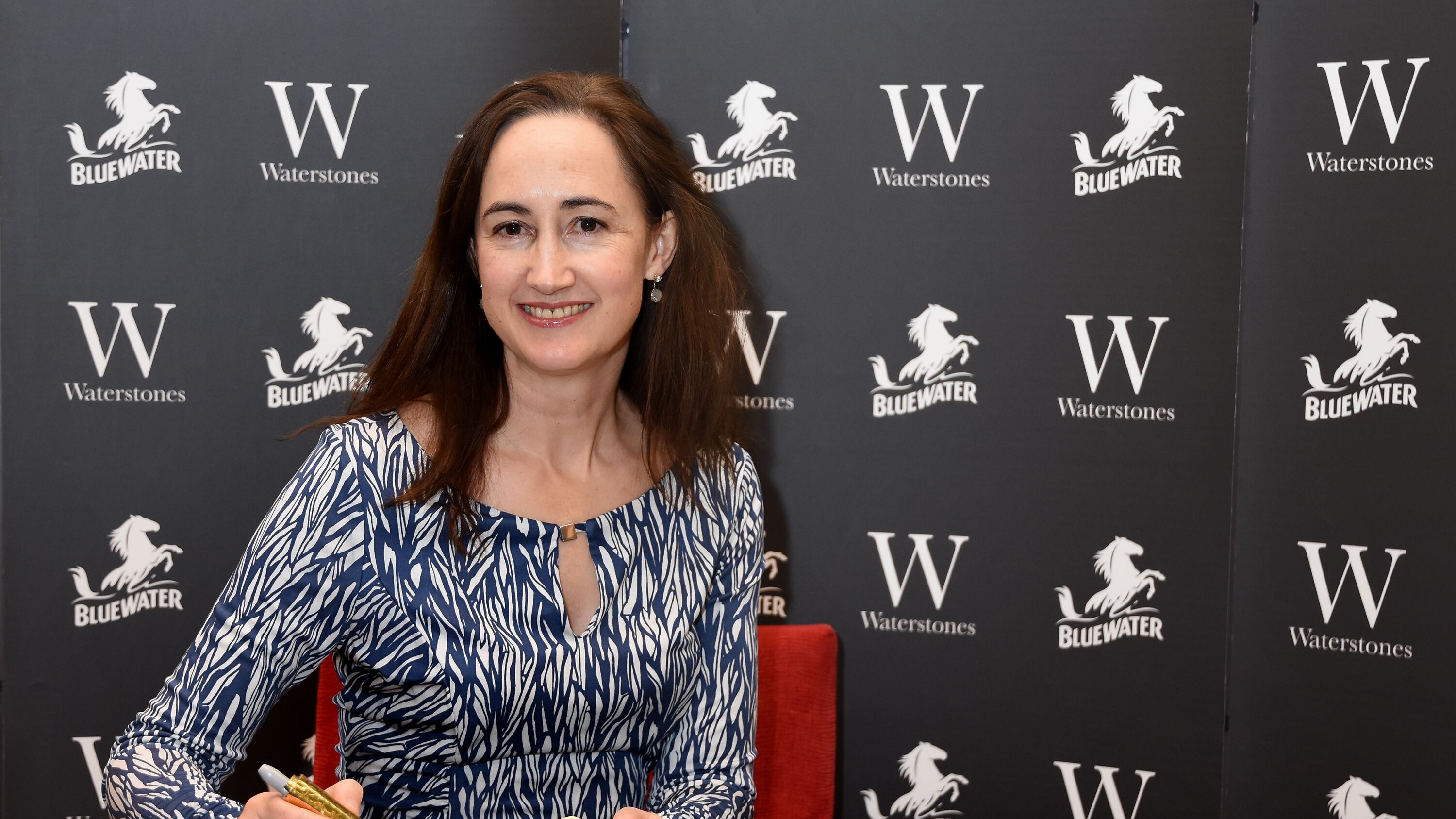 "Ho il cancro al cervello". La rivelazione choc della scrittrice Sophie Kinsella