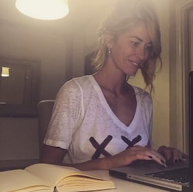 Belen Rodriguez ed Elena Santarelli, sexy coppia per Paolo Bonolis all'Arena di Verona 22