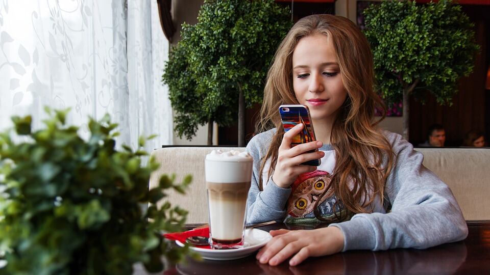 Fomo, che cos’è e come riconoscerla