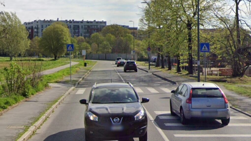 Milano, un'altra morte per strada: ciclista perde la vita dopo aver sbattuto contro un bus