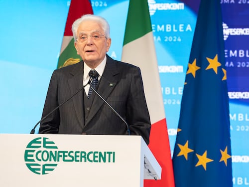 Mattarella: "Pmi argine al declino"