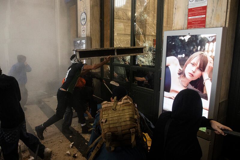 Scontri Milano (Marco Ottico_LaPresse)