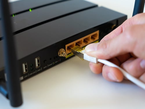 Perché dovresti riavviare il router ogni settimana. Come fare