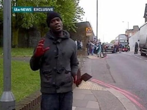 Soldato decapitato in strada «Terroristi con il machete»
