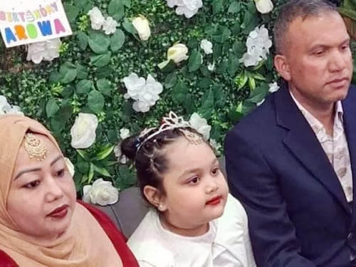 "Dovresti morire con i tuoi cari". L'ultimo post di Shahadat Hossain , ricercato per triplice omicidio