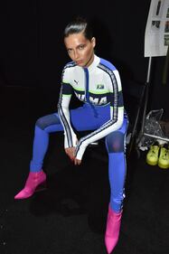 Il look di Adriana Lima in tutta alla New York Fashion Week 1