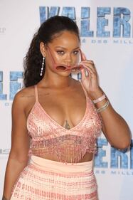 Rihanna sexy alla première di Valerian 11