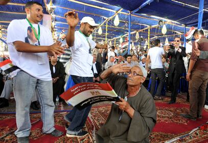 Manifestazione in favore di Sisi a Sadat City