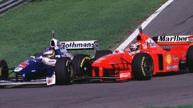 Vettel come Schumi. Un tedesco, la Rossa e la ruotata bastarda
