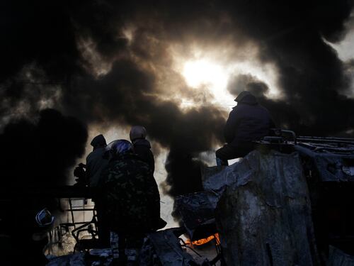 Ucraina, la tregua non regge più. Morti un agente e un manifestante