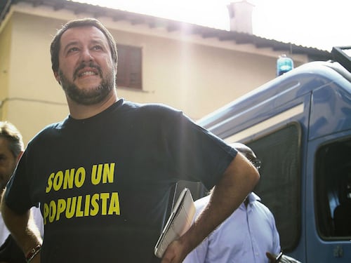 Salvini attacca Bergoglio: "Non mi piace chi fa entrare gli imam in chiesa"