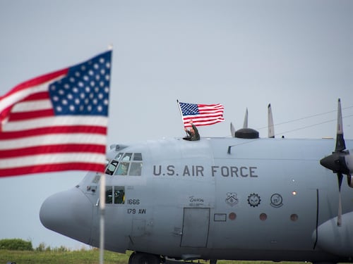 Gli Usa spostano gli aerei nel cortile cinese: cosa possono fare i C-130