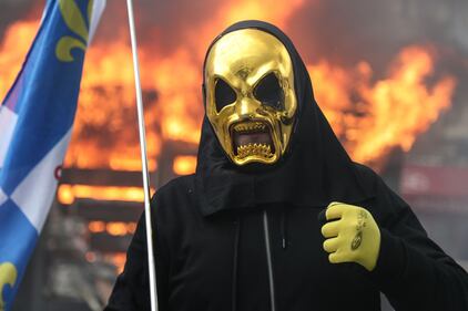 Inferno nel centro di Parigi 5