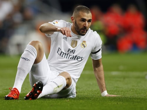 Benzema sputa nel piatto in cui mangia?
