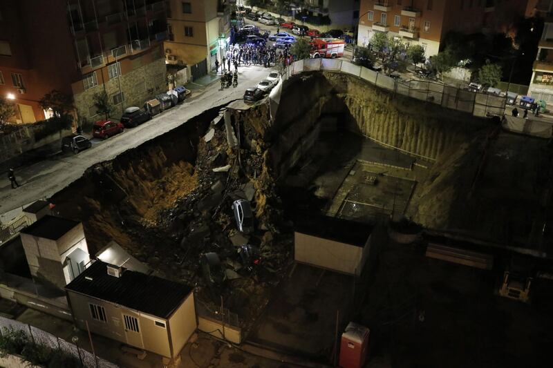 Roma, voragine alla Balduina 8