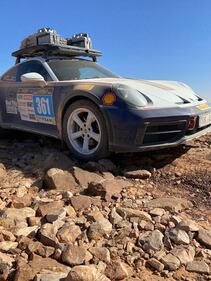 Porsche 911 Dakar e Pirelli Scorpion da record, guarda tutte le foto 3
