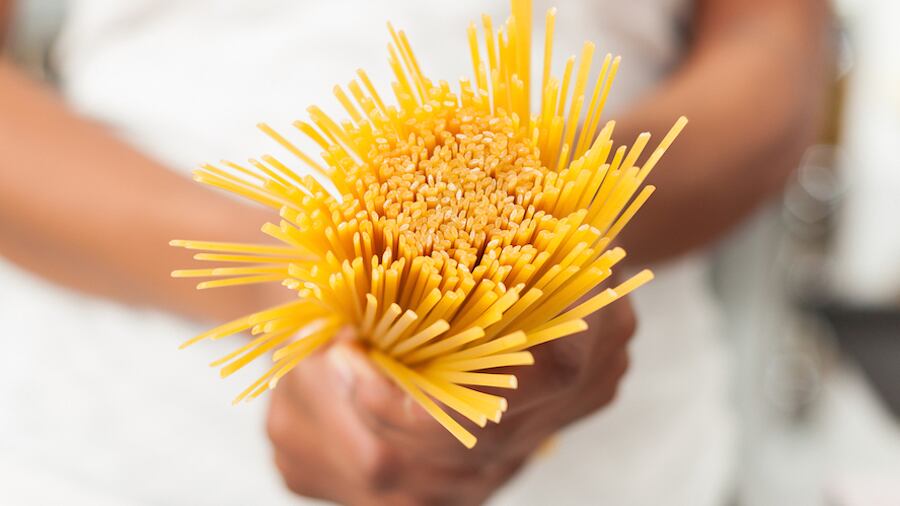 Host celebra la pasta italiana, pizza da campioni e disfida dei cocktail