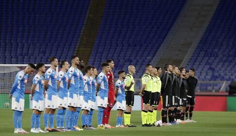 Le immagini della "strana" finale di Coppa Italia Napoli-Juventus 9
