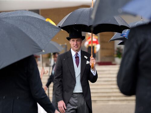 "Come sta Kate". William rompe il silenzio sulla salute della moglie