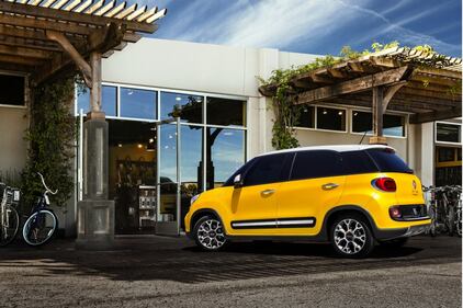 FIAT 500L Trekking 14