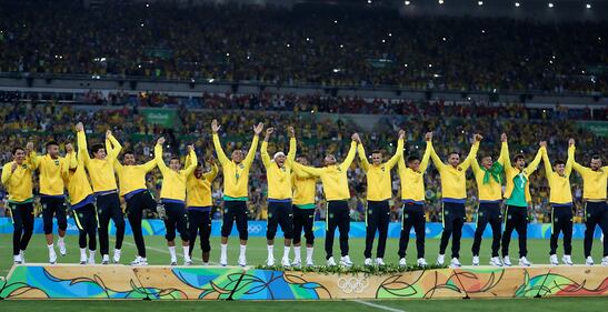 Rio, la gioia verdeoro per l'oro nel calcio 13