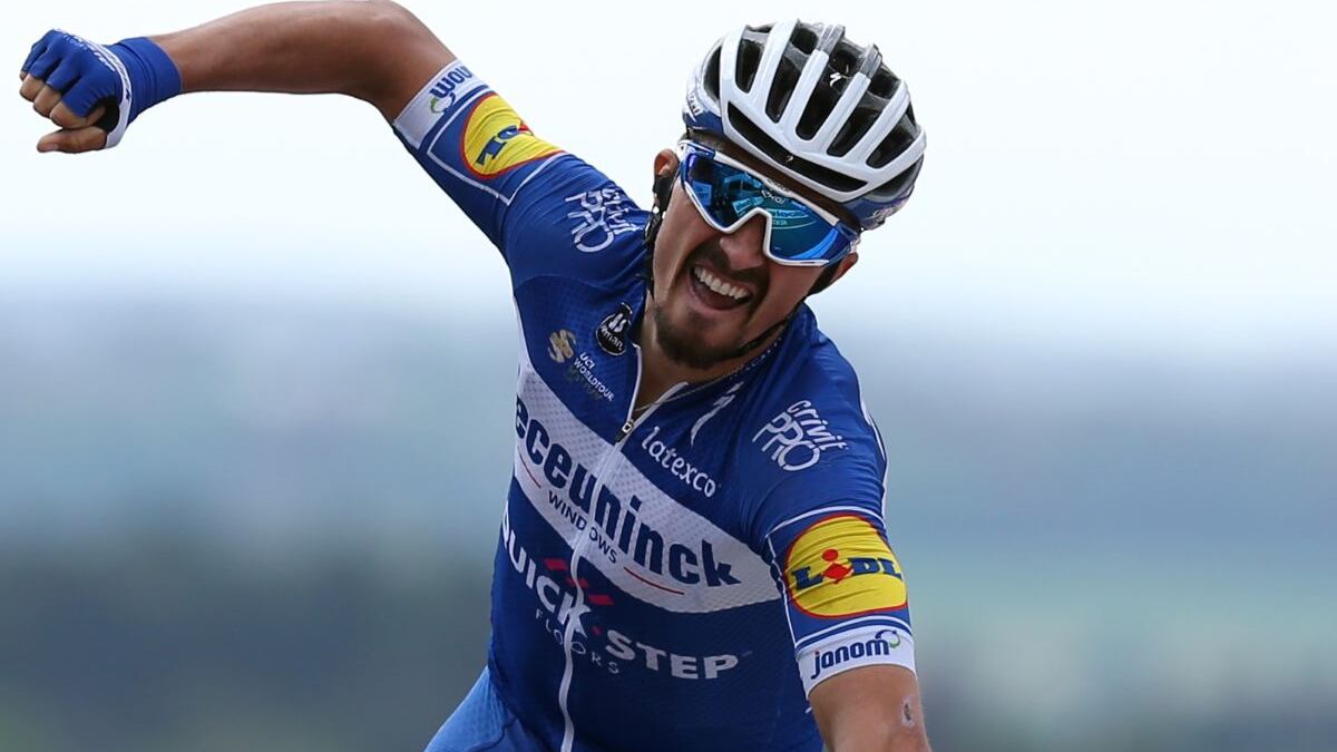 Alaphilippe show: domina la crono e ora sogna
