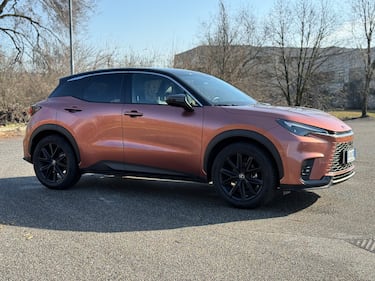 Lexus LBX: guarda la gallery del nuovo B SUV ibrido premium giapponese 12