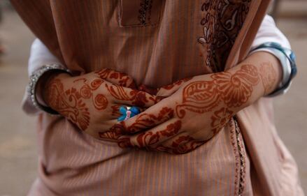 Festa del Sacrificio, i colori delle mani delle donne 7