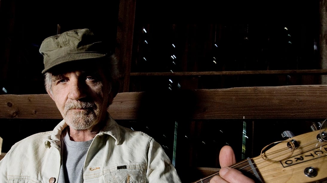 Collezionare chitarre e regalare successi: il sound senza spocchia del grande J. J. Cale