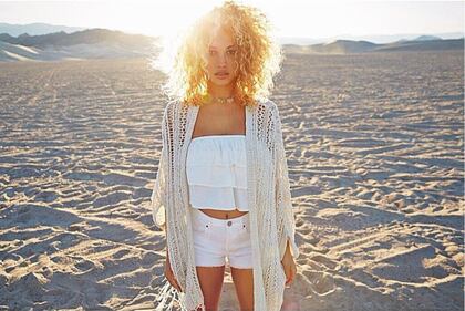 Rose Bertram, la modella belga solare e sensuale 15