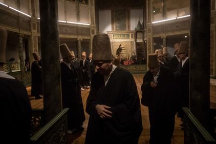 A Istanbul si commemora l'anniversario della morte di Mevlana 4