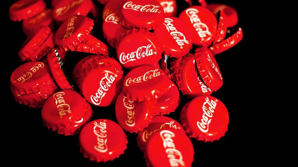 Tassa "sulla Coca Cola", è pronta la retromarcia. La Lega: "Salta"