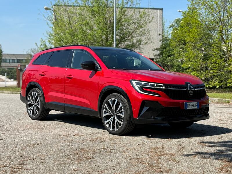 Renault Espace E-Tech 2024: guarda la gallery del nuovo suv ibrido super spazioso 1