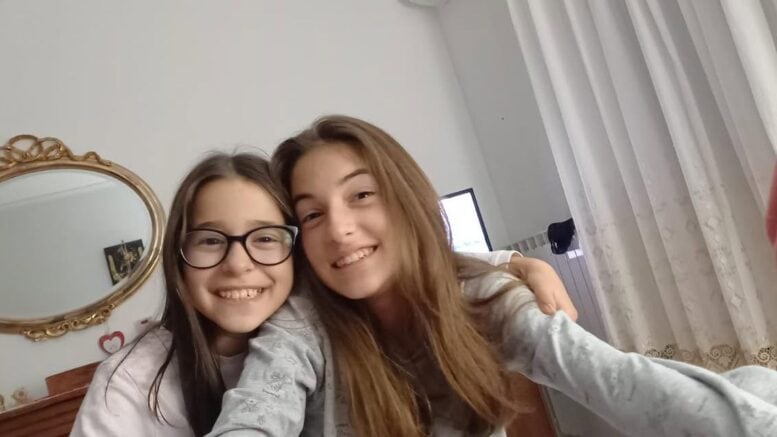 Sorelle scomparse, due uomini sospetti visti in paese