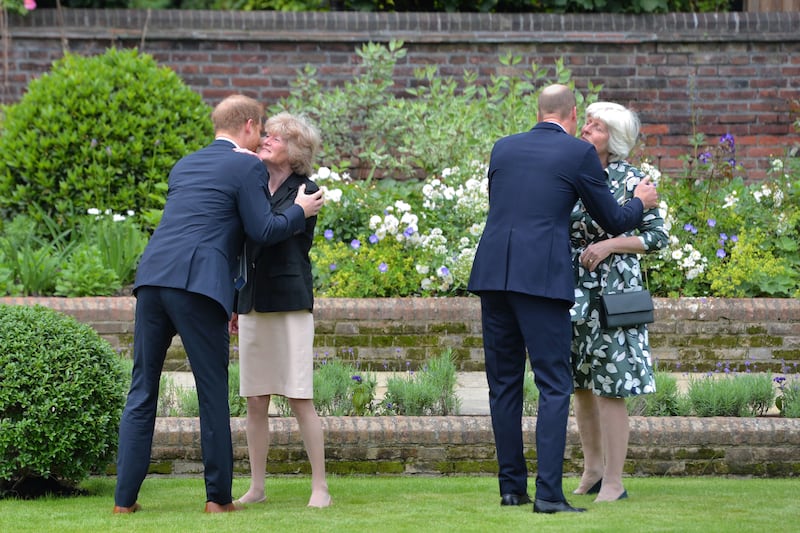 Harry e William insieme per Lady D. 1