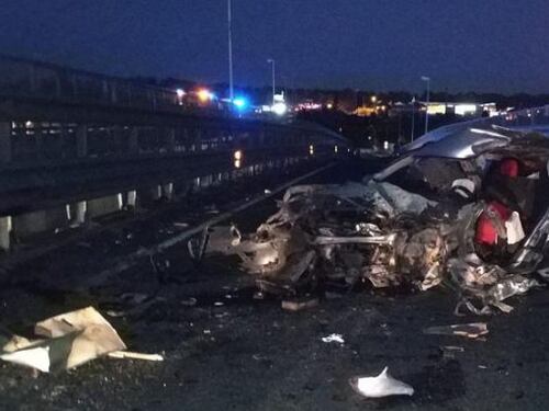 Catania, in otto su un'auto che sbanda e sfonda il guardrail: un morto e sette feriti di cui 4 bimbi