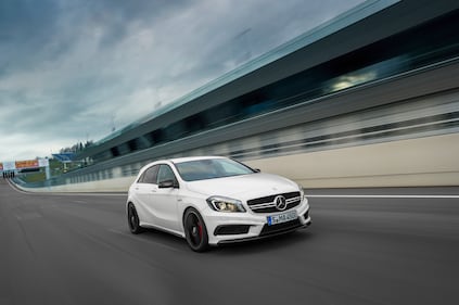 Mercedes A 45 AMG 16