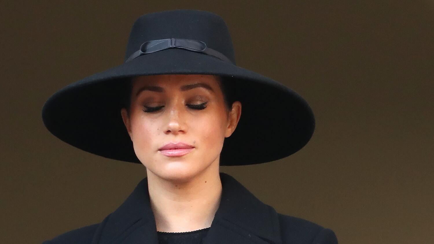 La Royal Family chiede a Harry e Meghan di calmarsi