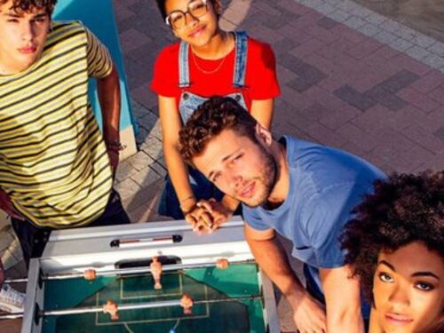 Amori, amici e inganni. In "Summertime" l'estate è da ragazzi