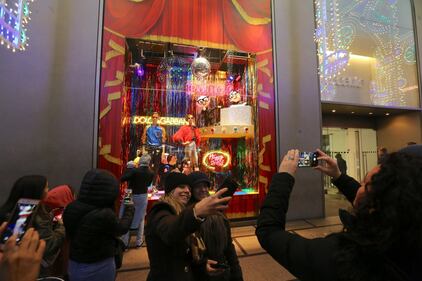 Natale alla Rinascente con le vetrine di Dolce & Gabbana 5