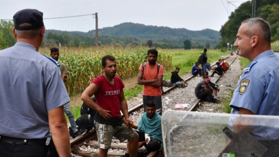 Bosnia, la porta aperta della rotta balcanica. I migranti: "Vogliamo venire tutti in Italia"